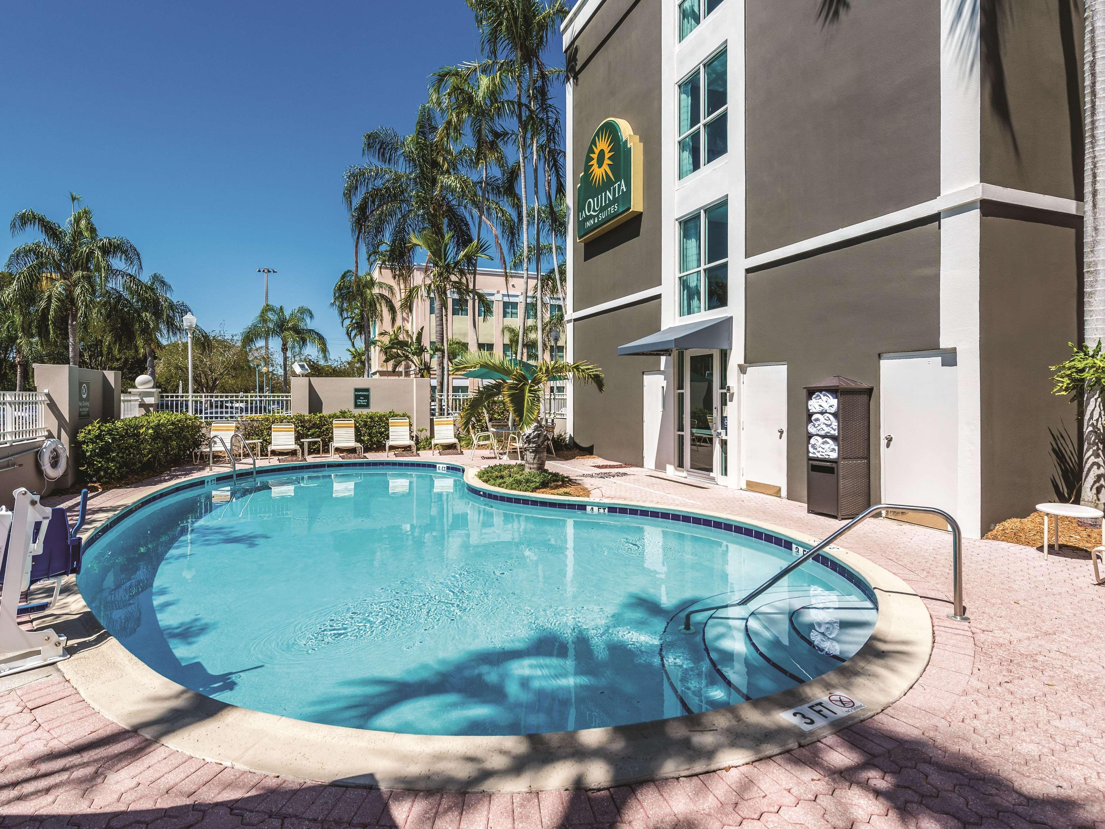 Hotel La Quinta By Wyndham Plantation At Sw 6Th St Exterior foto